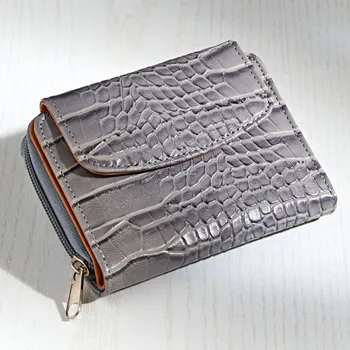 Peněženka Peněženka Lina šedá Šířka: 22,5 cm x výška: 74-112 cm x hloubka: 4 cm.