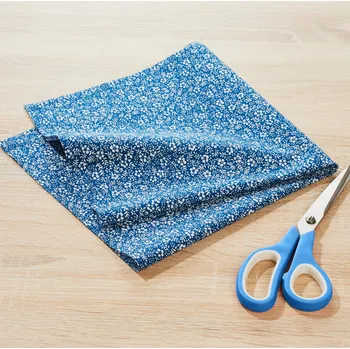 Bavlněná látka Kytičky