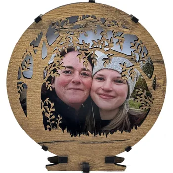 Obraz Li-Go Foto rámeček "Ve větvých" 20x22cm s podsvícením provedení povrchu: dub, varianta foto rámečku: s podsvícením do sítě 230V