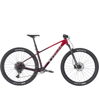 Horské kolo TREK Marlin 7 Gen 3 Fury Red/Lithium Grey Fade Velikost: M