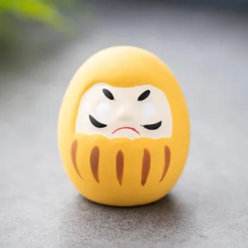 Keramická figurka daruma pro štěstí | dekorace amulet - Žluť