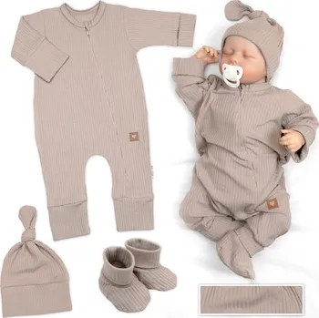 Kojenecká souprava Baby Nellys Rostoucí žebrovaný overálek, čepička a botičky, 3D, Nature - toffi Velikost: 74/80 (9-12m)