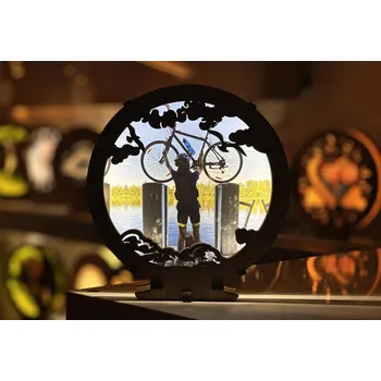 Obraz Li-Go Foto rámeček "V oblacích" 20x22cms podsvícením provedení povrchu: dub, varianta foto rámečku: s podsvícením do sítě 230V