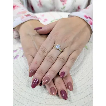 Prsten Zlatý dámský prsten zásnubní s centrálním kamenem Velikost prstenu: 59, Váha: 3,41, Ryzost: 14kt (585/1000)