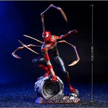 Dekorace do dětského pokoje Sběratelská soška Spider-Man – Oblek Iron Spider (20 cm)