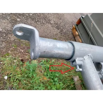 Náhradní sada 4 šroubů a matic pro úchycení prodloužení žlabové zábrany pro skot Cosnet