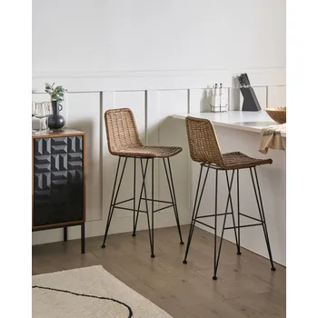 Sada 2 barových židlí hnědá ratanové proutěné černý kovový rám rustikální vnitřní boho design Beliani