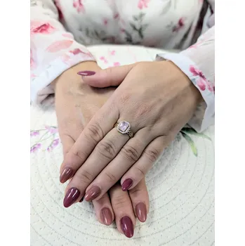 Prsten Zlatý dámský prsten Princess Velikost prstenu: 59, Váha: 2,49, Ryzost: 14kt (585/1000)