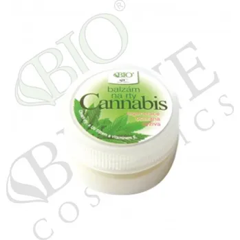 Péče o rty Zvláčňuje a chrání rty před vysoušením, praskáním a vznikem oparů. Obsahuje UV filtr, vitamín E a včelí vosk. Po použití budou Vaše rty krásné a zdravé