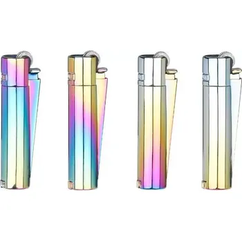 Zapalovač Clipper je legendární zapalovač s dlouhou historií. Tohle je majstr design kousek, ke kterému dostanete ochranné pouzdro. Zapalovač má jedinečný FLINT systém, který slouží nejen na výměnu kamínku...