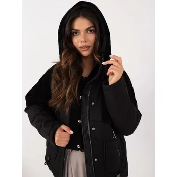 Černá dámská přechodová bunda s kapsami na zip