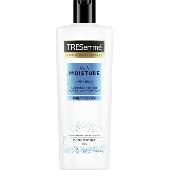 TRESemmé Rich Moisture hydratační kondicionér s vitaminem E 400 ml