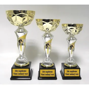 Koně poháry 520-67 Zde napište text na štítky a součet zadejte do košíku. Více informací viz.POPIS v dolní části.