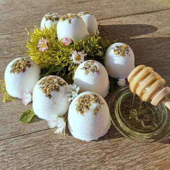 bomba do koupele Šumivá koupel MEDOVÁ 45g