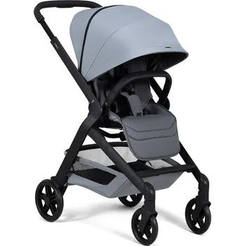 CDATA[Podrobnosti o produktu Set obsahuje: kočárek Joolz AER2 a hlubokou korbu AER2 a madlo a držák nápojů Jednou rukou…
v 3 obchodech
![Kočárek Joolz Hub2 chassis + seat | Lunar grey Limitovaná edice + Deka Yumeko