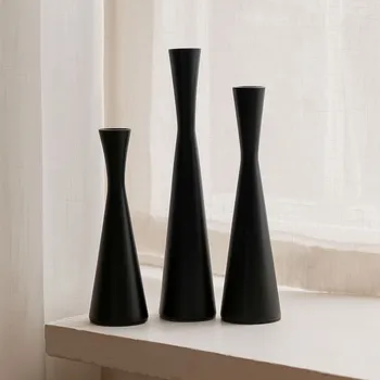 Svícen BOLTZE Černý svícen Karll 3 velikosti Barva: Větší