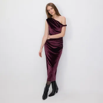 Dámské šaty Reserved - Velurové midi šaty - hnědá - ZU697-83X - ZU697-83X-M