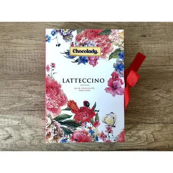 Cukrovinka CHOCOLADY Latteccino kniha červená - pralinky z mléčné čokolády s duo krémovou náplní 150g