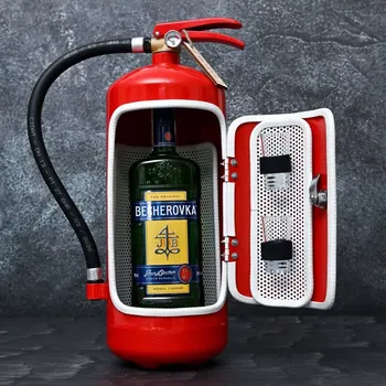 Dárkový potravinový koš Sablio Luxusní dárkový hasičák - Becherovka - Červený