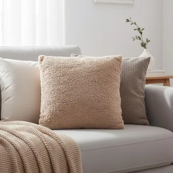 Dekorativní polštářek Dekorační polštář s plyšovým povrchem, 45 x 45 cm, hnědý 496298