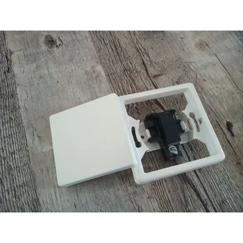 vypínač a zásuvka Starý vypínač včetně strojku ABB Classic zaoblený 3553 Varianta: č.1 bílé - sežloutlé