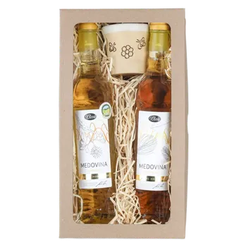 Kosmetická sada Pleva Luxusní medoviny Jin - Jang - Medovina z lesního medu 0,5 l, Medovina z akátového medu 0,5 l, Chráněná dílna Neratov Keramický pohárek 1 ks, dárková sada