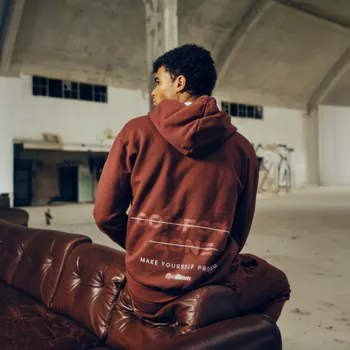 Pánská mikina GymBeam Mikina se zipem Zone Cherrywood L