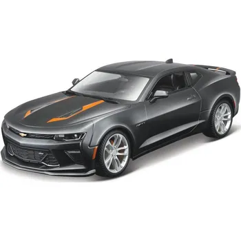 auto na autodráhu Maisto Chevrolet Camaro 2017 50. výročí 1:18 šedá metalíza