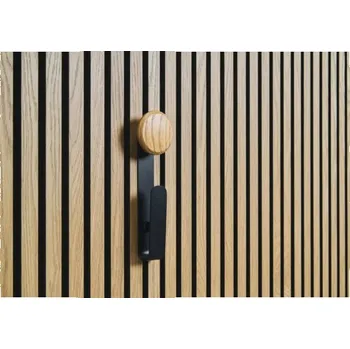 Věšák Sonava Function háček černě práškově lakovaný s dřevěnou hlavou přírodní, balení = 4 kusy včetně upevnění