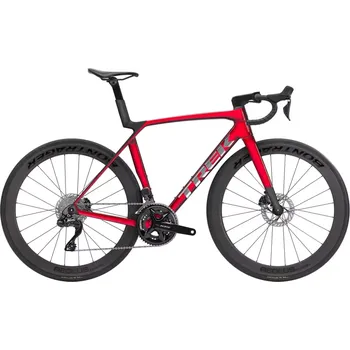 Silniční kolo TREK Madone SL 6 Gen 8 Gloss Fury Red/Matte Deep Smoke velikost L TESTbike