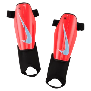 Fotbalový chránič Nike Charge červená/černá/stříbrná UK Junior M