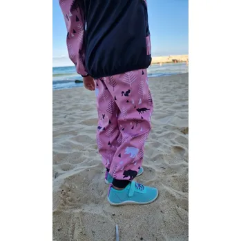 Yháček Zimní softshellové kalhoty Yháček, Lesní zvěř na starorůžové Velikost: 80