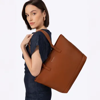 Kabelka Dámská taška na notebook z umělé kůže 15,6" | WITTCHEN | 100-4Y-915-5