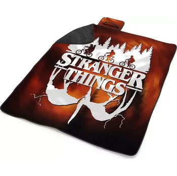 deka Sablio Plážová deka Stranger Things Glow: 200x140 cm