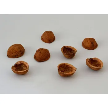 Skořápky z ořechů pro dekorace a aranžování 10 ks