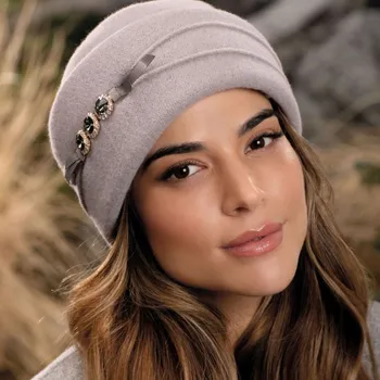 Čepice KRUMLOVANKA Dámská zimní čepice W-0127/529 šedá