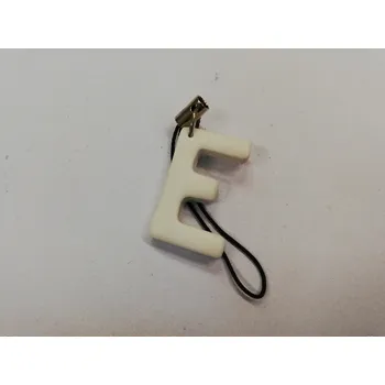 Přívěsek Fimo přívěsek na mobil - písmeno "E" bílý