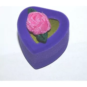 Dárková krabička Dárková krabička samet srdce s růží (Dárková sametová krabička srdce)