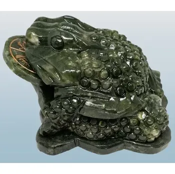 Soška peněžní žáby z nefritu – 11 cm symbol štěstí a finančního růstu ( krásný kus nefritu)