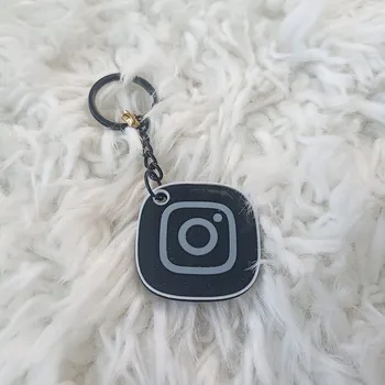 Přívěsek Na Klíče s vaším logem – Reklamní gadget pro firmy