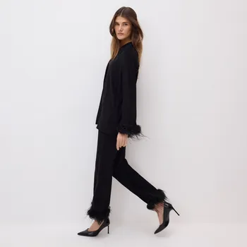 Dámské kalhoty Reserved - Kalhoty s umělým peřím - černý - XU705-99X - XU705-99X-L