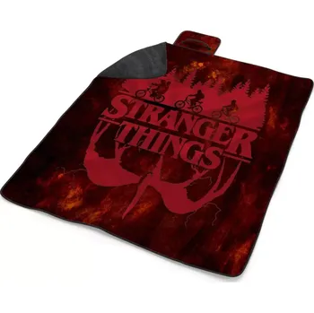 deka Sablio Plážová deka Stranger Things Red: 200x140 cm