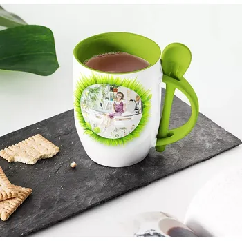 Sablio Světle zelený hrnek s vlastním potiskem a lžičkou: 300 ml