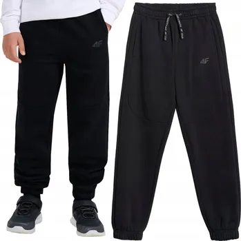 4F tepláky černé barvy velikost 134