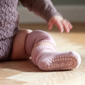 GOBABYGO Protiskluzové ponožky Soft Pink Velikost (od výrobce): 6 - 12 m.