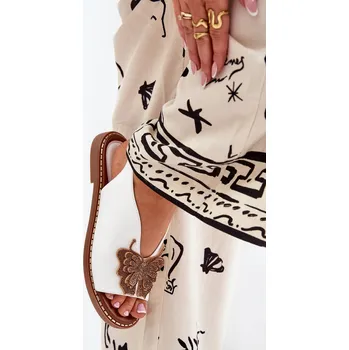 Dámské sandále Dámské Sandály Na Plochém Podpatku S Ozdobou Bílé Setorina 40