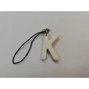 Přívěsek Fimo přívěsek na mobil - písmeno "K" bílý