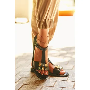 Dámské sandále Elegantní Dámské Sandály S Ozdobnými Detaily S.Barski KV27-030 Černé 36