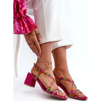 Dámské sandále Sametové sandály na nízkém podpatku Maciejka 06653-15 Fuksja 40