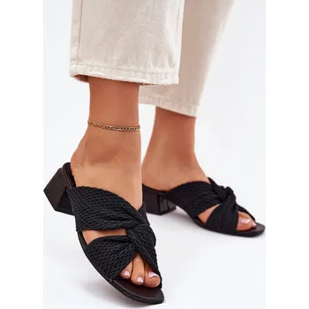 Dámské sandále Dámské sandály na klínku Maciejka 06955-01 černé 41